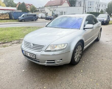 Серый Фольксваген Фаетон, объемом двигателя 3 л и пробегом 400 тыс. км за 3500 $, фото 1 на Automoto.ua