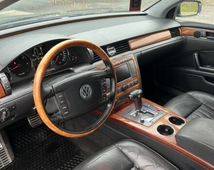 Синий Фольксваген Фаетон, объемом двигателя 3 л и пробегом 280 тыс. км за 3950 $, фото 12 на Automoto.ua