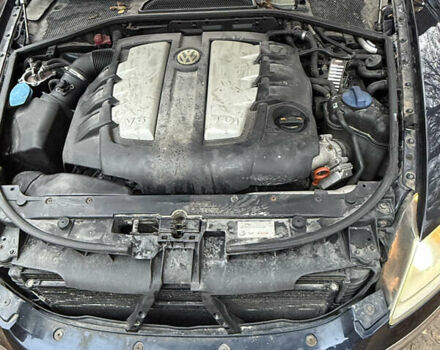 Синий Фольксваген Фаетон, объемом двигателя 2.97 л и пробегом 400 тыс. км за 5500 $, фото 5 на Automoto.ua