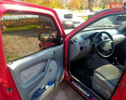 Красный Фольксваген Поинтер, объемом двигателя 1.8 л и пробегом 240 тыс. км за 2000 $, фото 3 на Automoto.ua