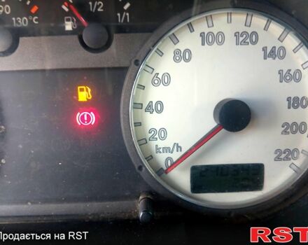 Красный Фольксваген Поинтер, объемом двигателя 1.8 л и пробегом 240 тыс. км за 2000 $, фото 6 на Automoto.ua