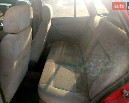 Красный Фольксваген Поинтер, объемом двигателя 1.8 л и пробегом 240 тыс. км за 2000 $, фото 8 на Automoto.ua