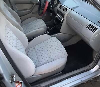 Серый Фольксваген Поинтер, объемом двигателя 1.8 л и пробегом 173 тыс. км за 3300 $, фото 4 на Automoto.ua