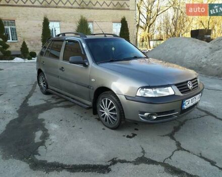 Сірий Фольксваген Поінтер, об'ємом двигуна 1.8 л та пробігом 190 тис. км за 2000 $, фото 1 на Automoto.ua