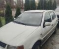 Белый Фольксваген Поло, объемом двигателя 1.4 л и пробегом 280 тыс. км за 1400 $, фото 2 на Automoto.ua