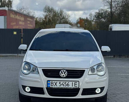 Белый Фольксваген Поло, объемом двигателя 1.6 л и пробегом 208 тыс. км за 6000 $, фото 2 на Automoto.ua