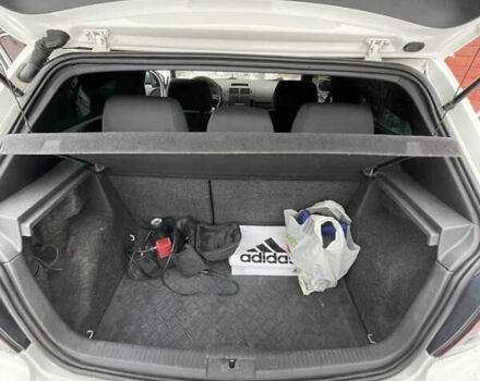 Белый Фольксваген Поло, объемом двигателя 1.2 л и пробегом 169 тыс. км за 3100 $, фото 16 на Automoto.ua