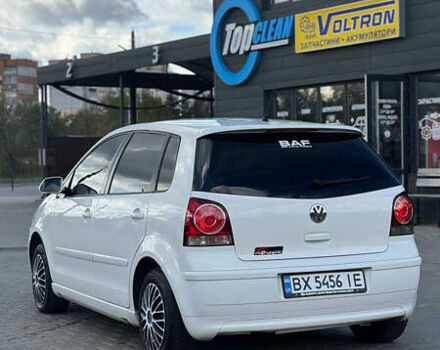 Белый Фольксваген Поло, объемом двигателя 1.6 л и пробегом 208 тыс. км за 6000 $, фото 3 на Automoto.ua