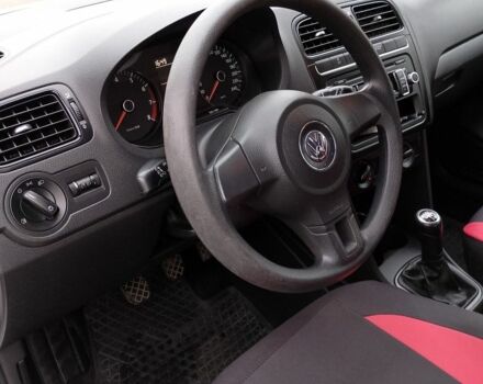 Белый Фольксваген Поло, объемом двигателя 1.2 л и пробегом 134 тыс. км за 7000 $, фото 3 на Automoto.ua