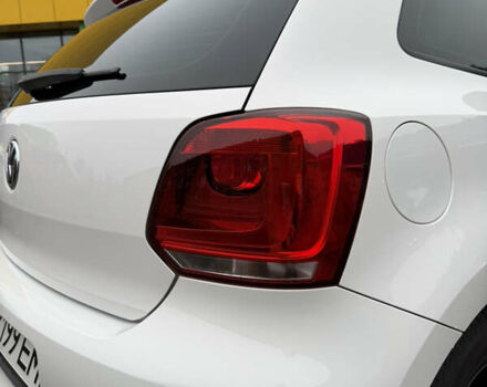 Білий Фольксваген Поло, об'ємом двигуна 1.2 л та пробігом 144 тис. км за 7100 $, фото 19 на Automoto.ua