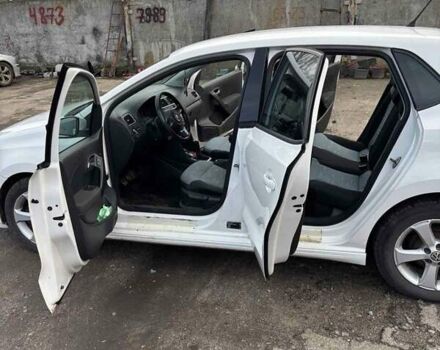 Белый Фольксваген Поло, объемом двигателя 1.2 л и пробегом 285 тыс. км за 5000 $, фото 3 на Automoto.ua