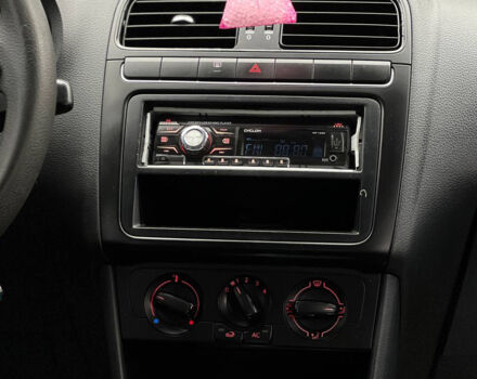 Белый Фольксваген Поло, объемом двигателя 1.4 л и пробегом 182 тыс. км за 7500 $, фото 11 на Automoto.ua