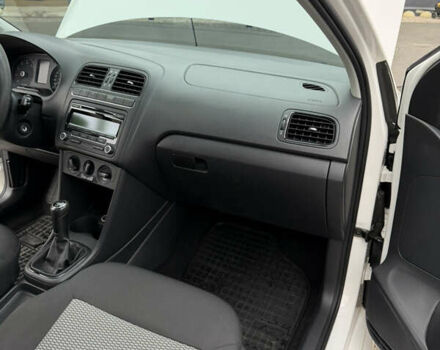 Білий Фольксваген Поло, об'ємом двигуна 1.2 л та пробігом 144 тис. км за 7100 $, фото 29 на Automoto.ua