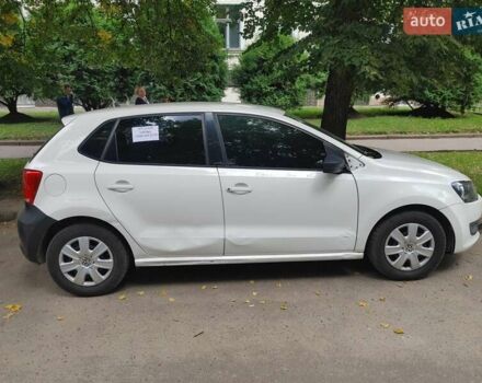 Белый Фольксваген Поло, объемом двигателя 1.2 л и пробегом 258 тыс. км за 6000 $, фото 5 на Automoto.ua