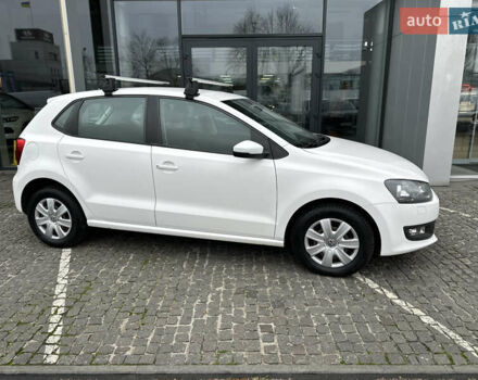 Белый Фольксваген Поло, объемом двигателя 1.2 л и пробегом 212 тыс. км за 6000 $, фото 7 на Automoto.ua