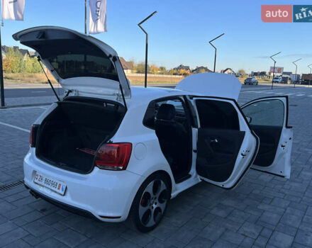 Белый Фольксваген Поло, объемом двигателя 1.4 л и пробегом 136 тыс. км за 9950 $, фото 144 на Automoto.ua