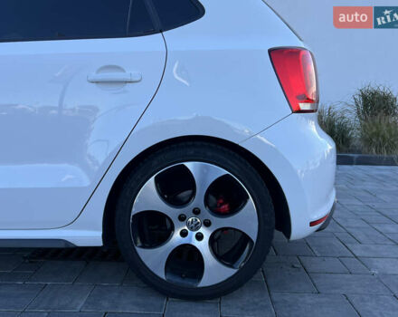 Белый Фольксваген Поло, объемом двигателя 1.4 л и пробегом 136 тыс. км за 10650 $, фото 44 на Automoto.ua