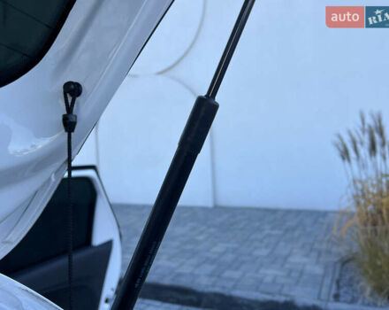 Белый Фольксваген Поло, объемом двигателя 1.4 л и пробегом 136 тыс. км за 10650 $, фото 124 на Automoto.ua