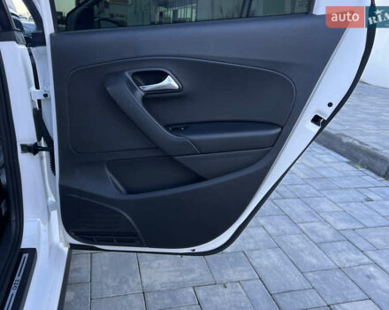 Белый Фольксваген Поло, объемом двигателя 1.4 л и пробегом 136 тыс. км за 10650 $, фото 108 на Automoto.ua