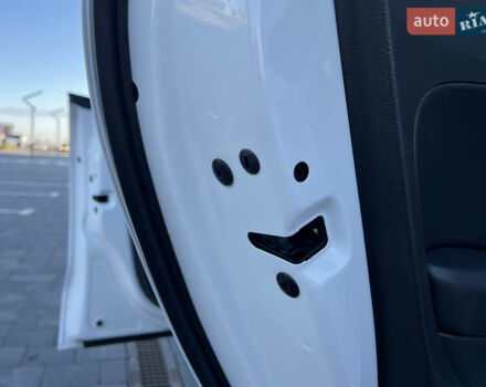 Белый Фольксваген Поло, объемом двигателя 1.4 л и пробегом 136 тыс. км за 9950 $, фото 132 на Automoto.ua