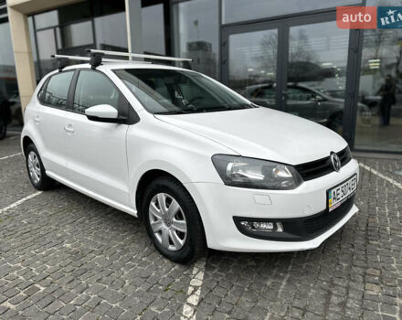 Белый Фольксваген Поло, объемом двигателя 1.2 л и пробегом 212 тыс. км за 6000 $, фото 2 на Automoto.ua