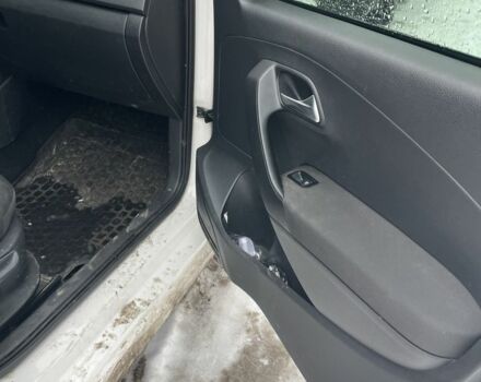 Белый Фольксваген Поло, объемом двигателя 1.4 л и пробегом 3 тыс. км за 5000 $, фото 5 на Automoto.ua