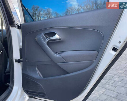 Белый Фольксваген Поло, объемом двигателя 1.2 л и пробегом 207 тыс. км за 8900 $, фото 19 на Automoto.ua