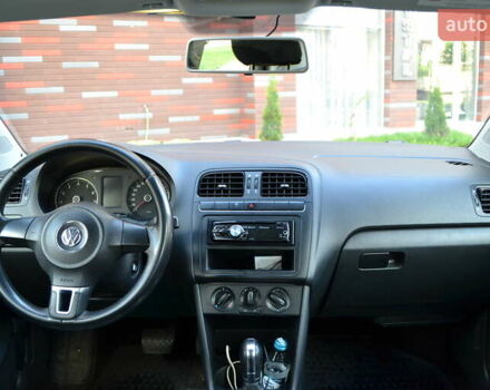 Білий Фольксваген Поло, об'ємом двигуна 1.4 л та пробігом 211 тис. км за 7500 $, фото 7 на Automoto.ua