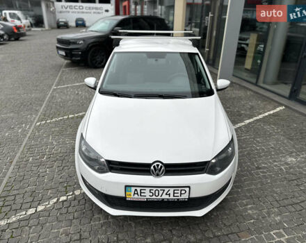 Белый Фольксваген Поло, объемом двигателя 1.2 л и пробегом 212 тыс. км за 6000 $, фото 6 на Automoto.ua