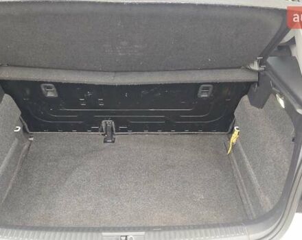 Белый Фольксваген Поло, объемом двигателя 1.39 л и пробегом 175 тыс. км за 7500 $, фото 7 на Automoto.ua