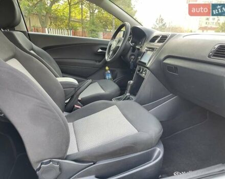 Белый Фольксваген Поло, объемом двигателя 1.2 л и пробегом 209 тыс. км за 6350 $, фото 15 на Automoto.ua