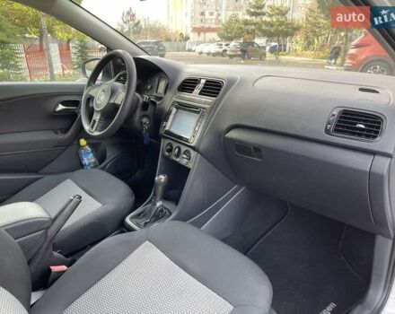 Белый Фольксваген Поло, объемом двигателя 1.2 л и пробегом 209 тыс. км за 6350 $, фото 14 на Automoto.ua