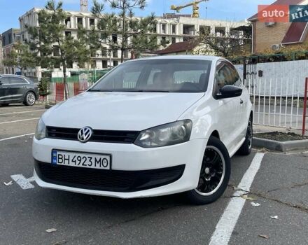 Белый Фольксваген Поло, объемом двигателя 1.2 л и пробегом 209 тыс. км за 6350 $, фото 1 на Automoto.ua
