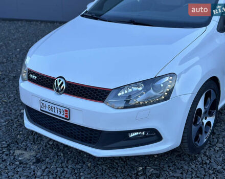 Белый Фольксваген Поло, объемом двигателя 1.4 л и пробегом 211 тыс. км за 10450 $, фото 1 на Automoto.ua
