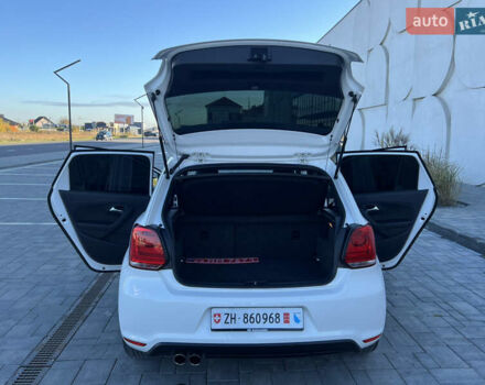 Белый Фольксваген Поло, объемом двигателя 1.4 л и пробегом 136 тыс. км за 10650 $, фото 109 на Automoto.ua