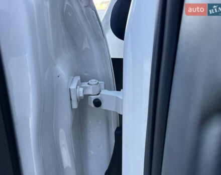 Белый Фольксваген Поло, объемом двигателя 1.4 л и пробегом 136 тыс. км за 9950 $, фото 139 на Automoto.ua