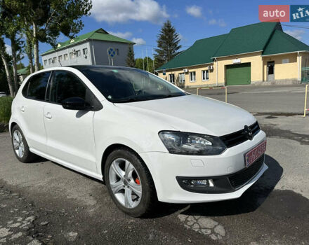 Белый Фольксваген Поло, объемом двигателя 1.2 л и пробегом 207 тыс. км за 8900 $, фото 1 на Automoto.ua