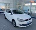 Белый Фольксваген Поло, объемом двигателя 1.2 л и пробегом 241 тыс. км за 6000 $, фото 1 на Automoto.ua