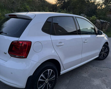 Білий Фольксваген Поло, об'ємом двигуна 1.39 л та пробігом 142 тис. км за 9000 $, фото 15 на Automoto.ua