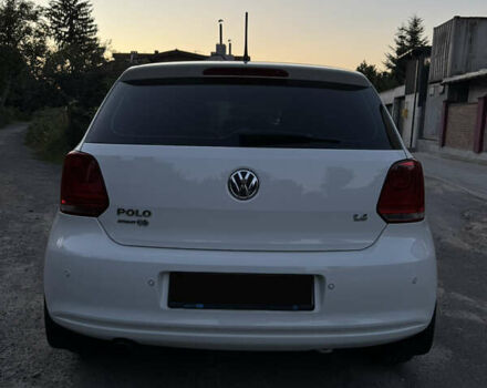 Білий Фольксваген Поло, об'ємом двигуна 1.39 л та пробігом 142 тис. км за 9000 $, фото 16 на Automoto.ua