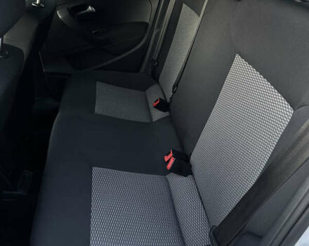 Білий Фольксваген Поло, об'ємом двигуна 1.39 л та пробігом 142 тис. км за 9000 $, фото 12 на Automoto.ua