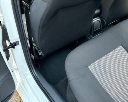 Білий Фольксваген Поло, об'ємом двигуна 1.2 л та пробігом 248 тис. км за 6500 $, фото 5 на Automoto.ua