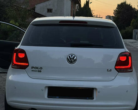 Білий Фольксваген Поло, об'ємом двигуна 1.39 л та пробігом 142 тис. км за 9000 $, фото 1 на Automoto.ua