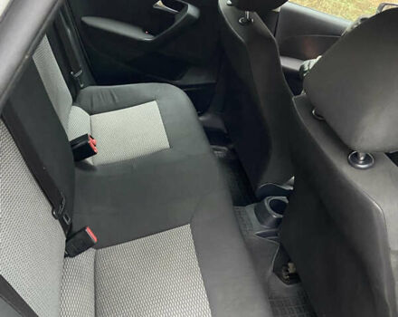 Белый Фольксваген Поло, объемом двигателя 1.2 л и пробегом 252 тыс. км за 5200 $, фото 9 на Automoto.ua