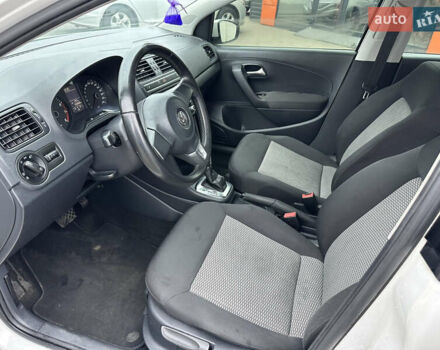 Белый Фольксваген Поло, объемом двигателя 1.39 л и пробегом 165 тыс. км за 6500 $, фото 6 на Automoto.ua