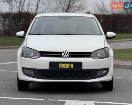 Білий Фольксваген Поло, об'ємом двигуна 1.39 л та пробігом 226 тис. км за 7350 $, фото 3 на Automoto.ua