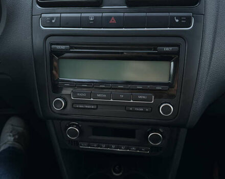 Білий Фольксваген Поло, об'ємом двигуна 1.39 л та пробігом 142 тис. км за 9000 $, фото 10 на Automoto.ua