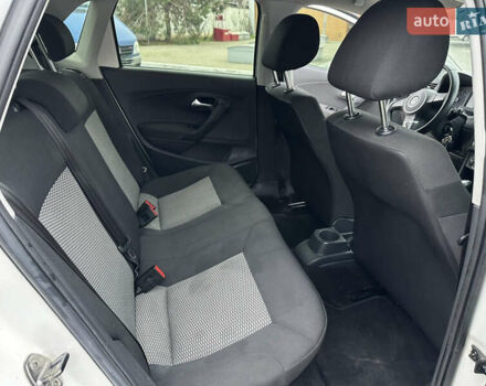 Белый Фольксваген Поло, объемом двигателя 1.39 л и пробегом 165 тыс. км за 6500 $, фото 8 на Automoto.ua