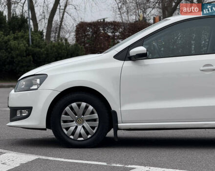 Білий Фольксваген Поло, об'ємом двигуна 1.39 л та пробігом 226 тис. км за 7350 $, фото 12 на Automoto.ua