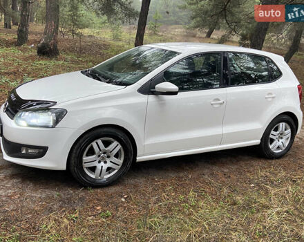 Белый Фольксваген Поло, объемом двигателя 1.2 л и пробегом 252 тыс. км за 5200 $, фото 2 на Automoto.ua
